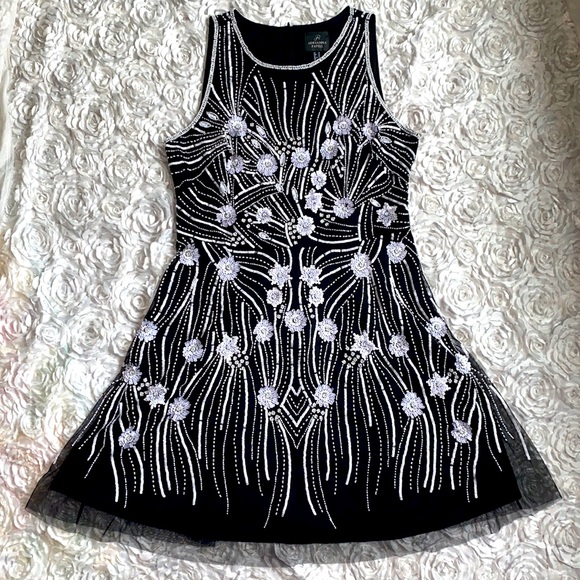 Adrianna Papell Dresses & Skirts - Adrianna Papell beaded cocktail dress size 12